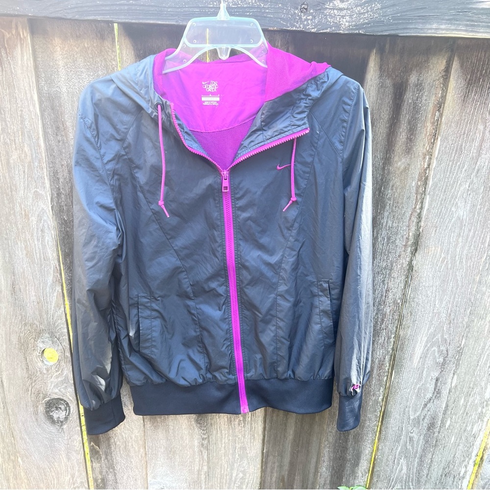 Nike Lightweight Hooded Jacket Size Large 2 front Pockets Charcoal w Purple Zip